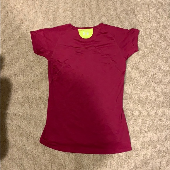 Under armour run pink top - Picture 2 of 2